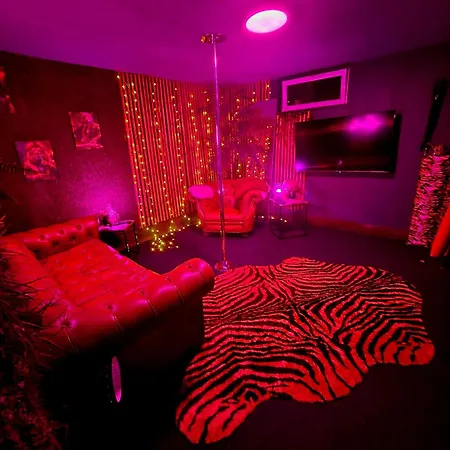 Avec Privatif Et Salle De Jeux Adultes