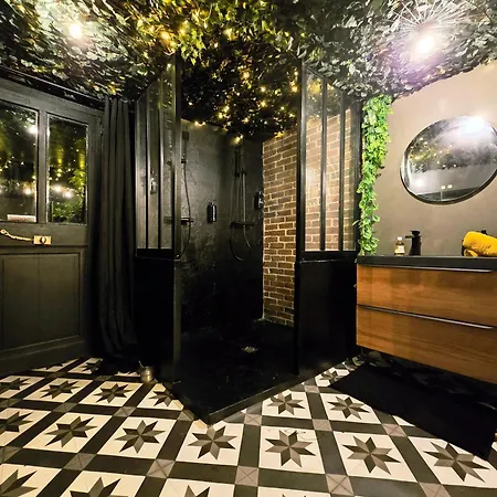 Avec Privatif Et Salle De Jeux Adultes Appartement *